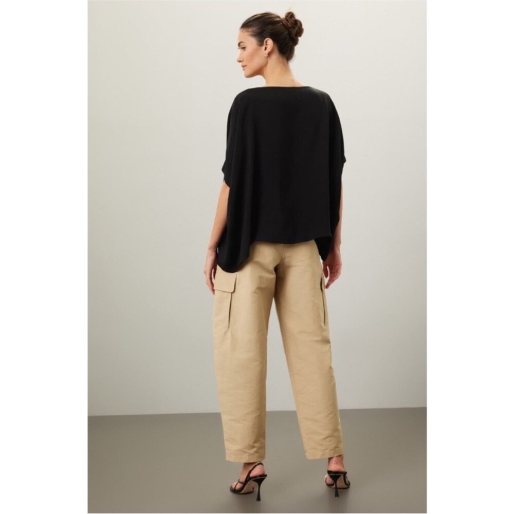 Natori Stretch Crepe Top Size: S/M - Picture 4 of 13